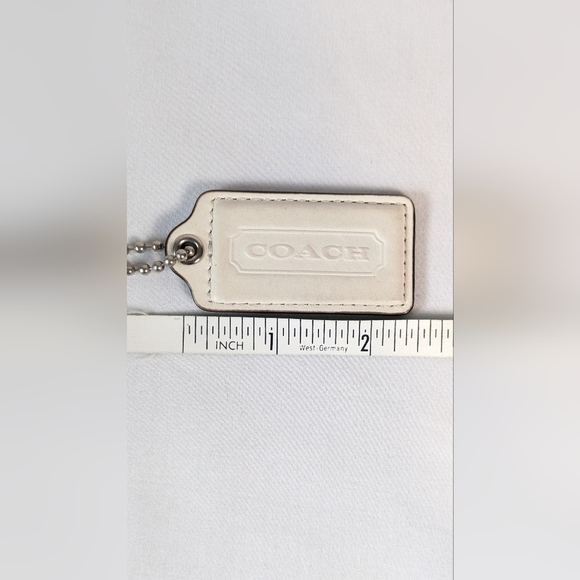Coach Hangtag White Ivory Leather Nickel Hardware - Picture 4 of 4